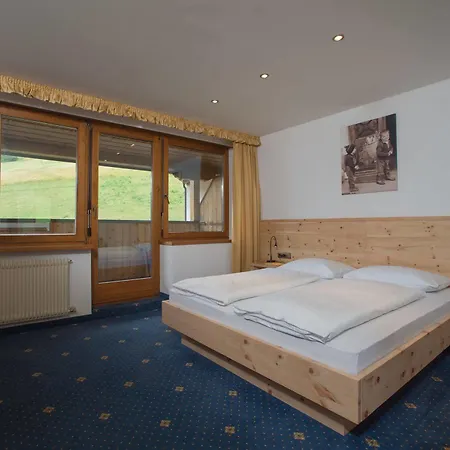 Boutique Hotel Eggele 4*